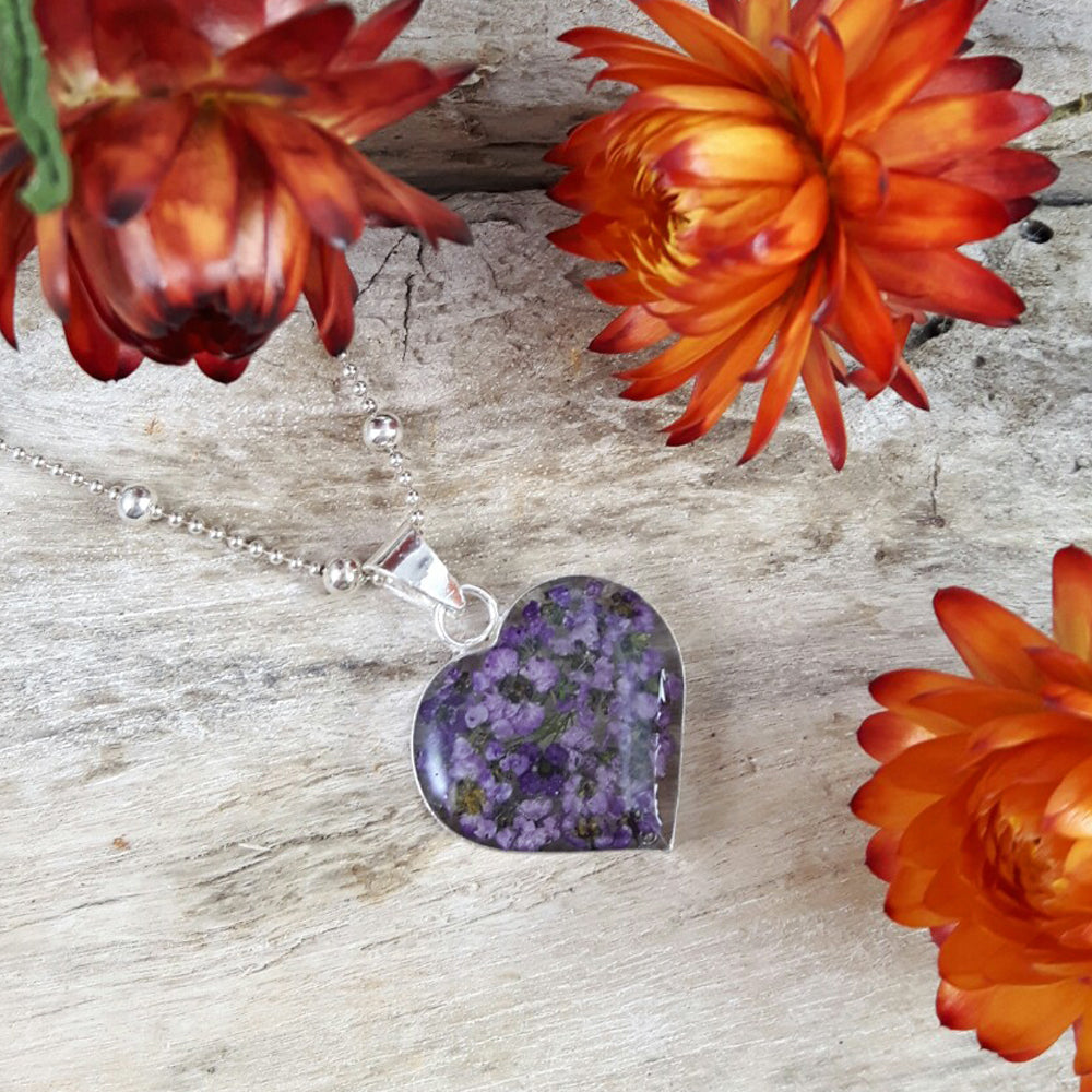 Flores Heather Heart Medium Pendant