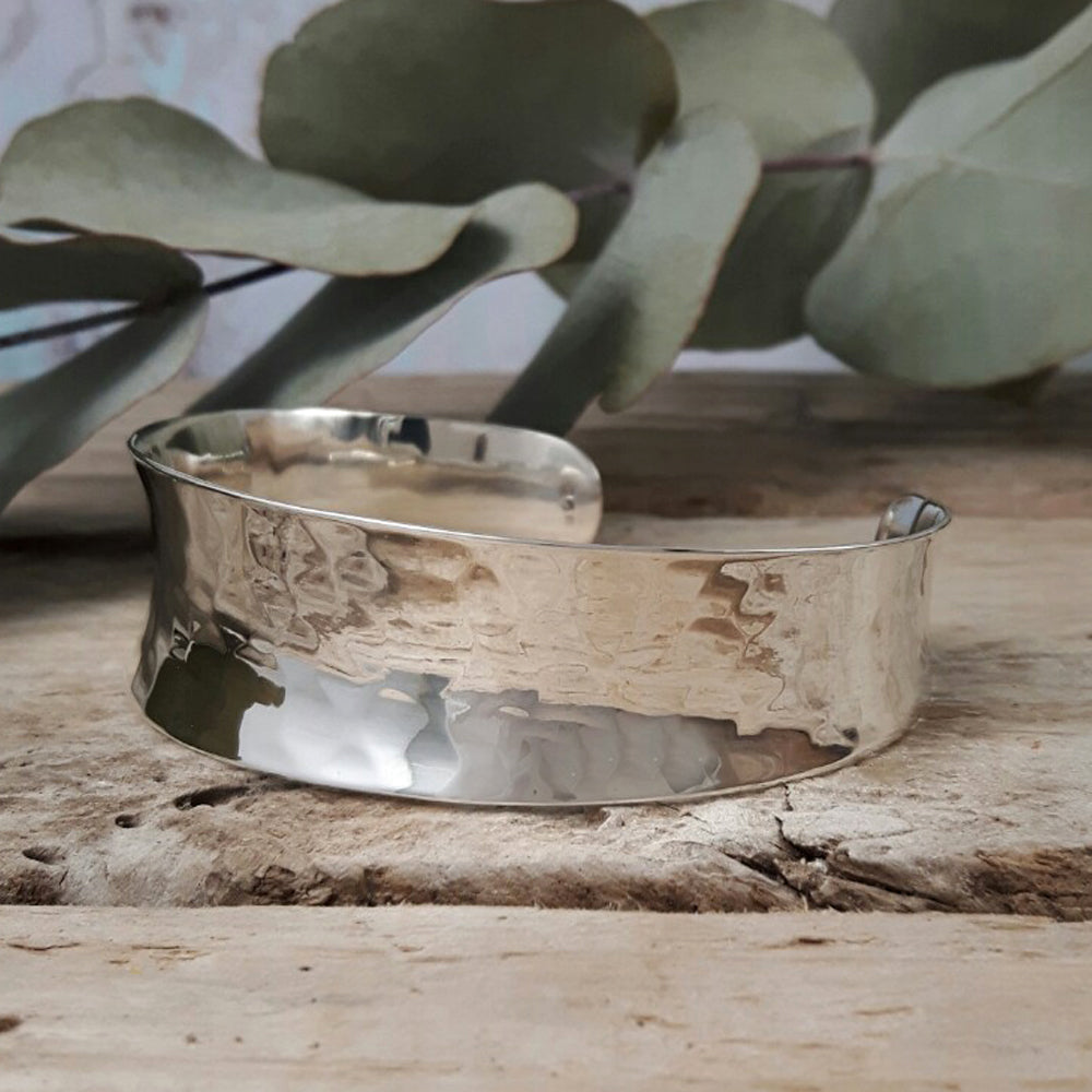 Nice Hammered 1.9cm Cuff