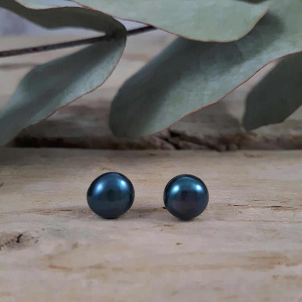 Grey Peacock Pearl Small Stud Earrings