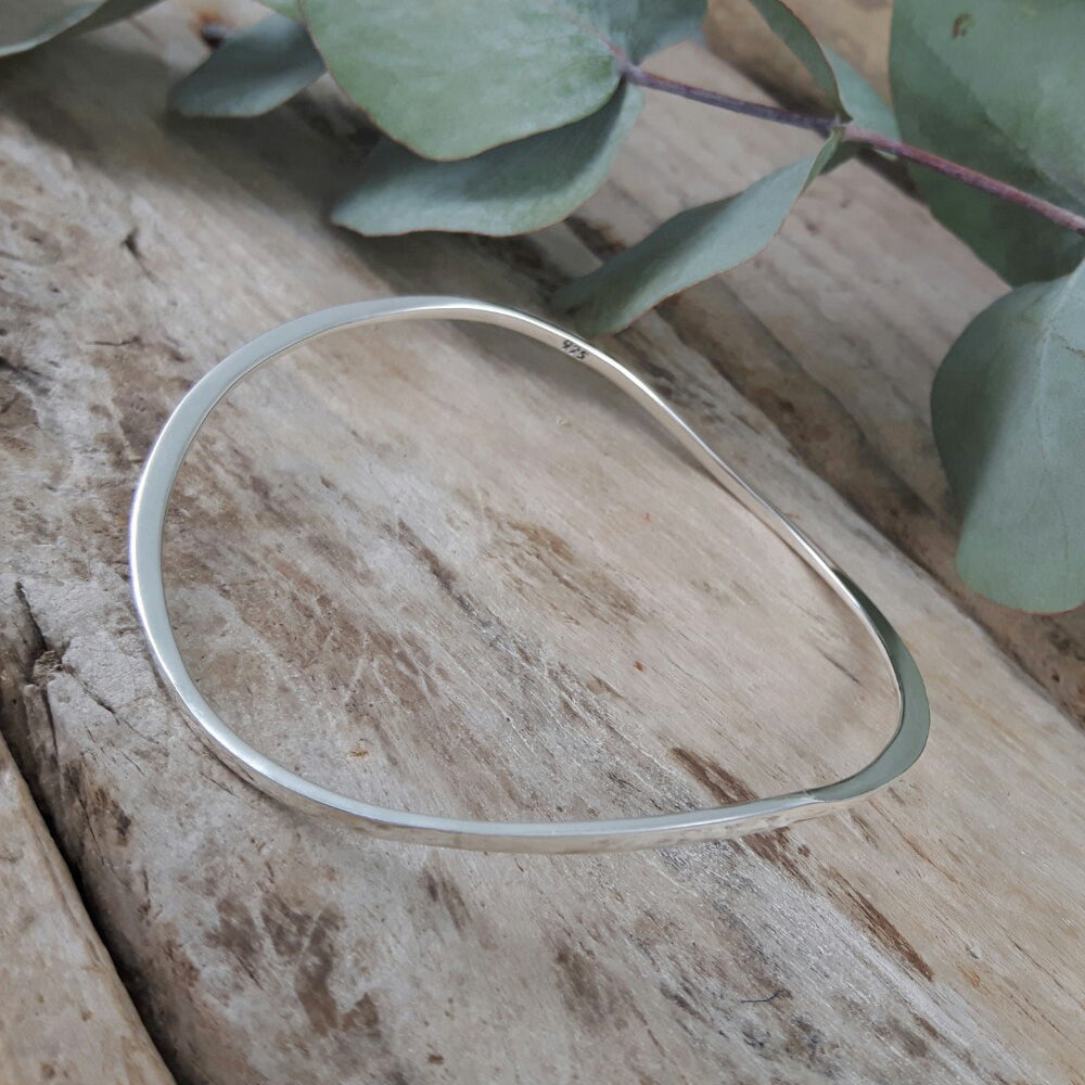 Toro Round Polished Silver Bangle